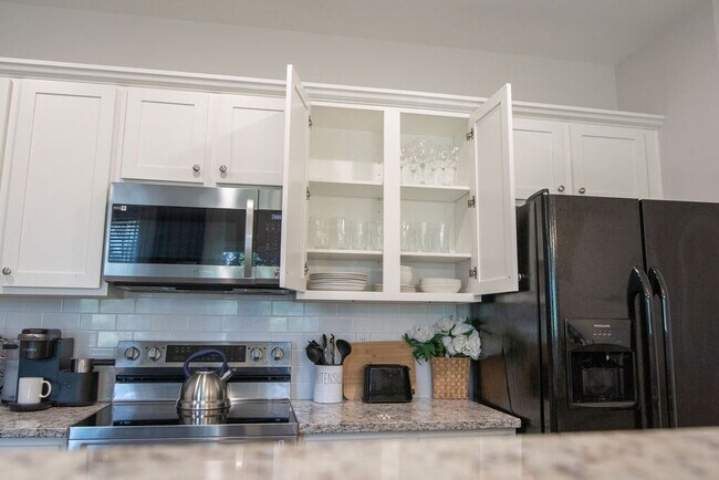 Building Photo - 751 Jacobs Millpond Rd