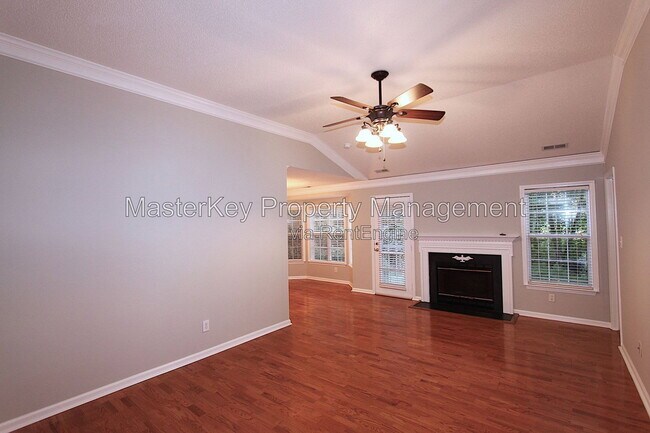 Building Photo - 309 Hallwood Ct