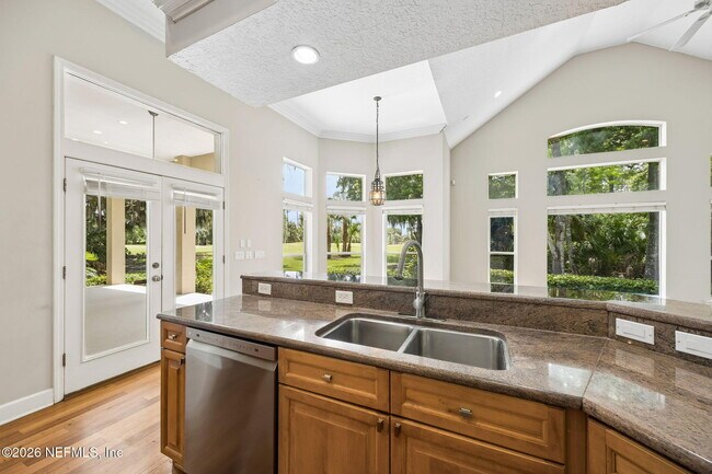 Building Photo - 213 Green Heron Way