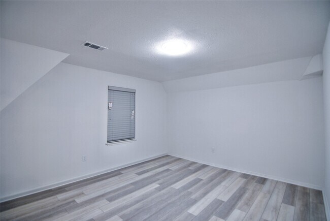 Building Photo - 30107 Alder Run Ln