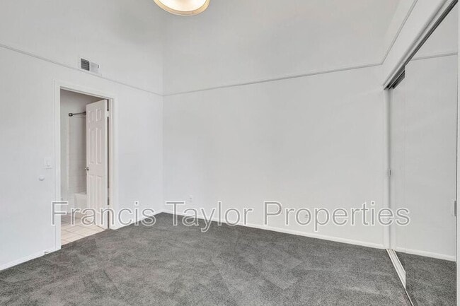Building Photo - 12865 Palisades Ct