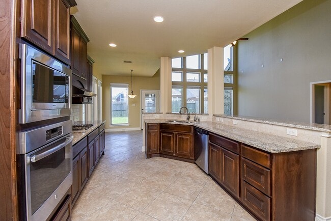 Building Photo - 2530 River Ridge
