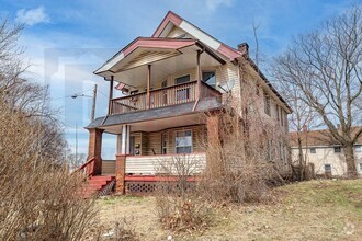 Building Photo - 14001 Idarose Ave