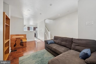 Building Photo - Modern 3-Bedroom Rowhome with Backyard Pat...