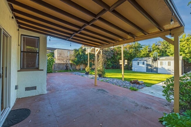 Building Photo - Charming Talmadge 2BR + Bonus Room