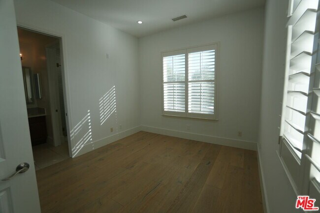 Building Photo - 20451 Via Sansovino