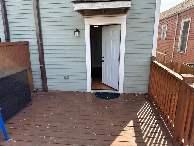 Building Photo - 1705 Rousselin Dr
