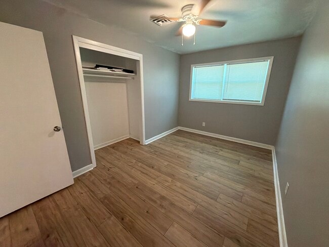 Building Photo - 1610 Dudley Ln