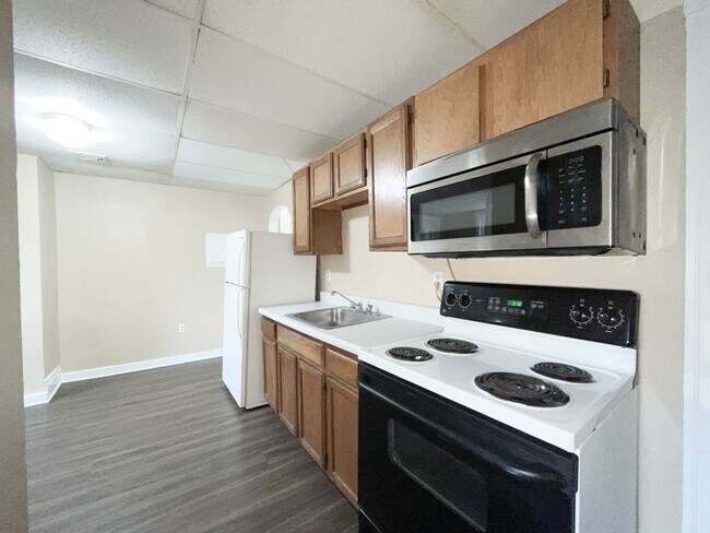 Building Photo - 2641 S 18th St