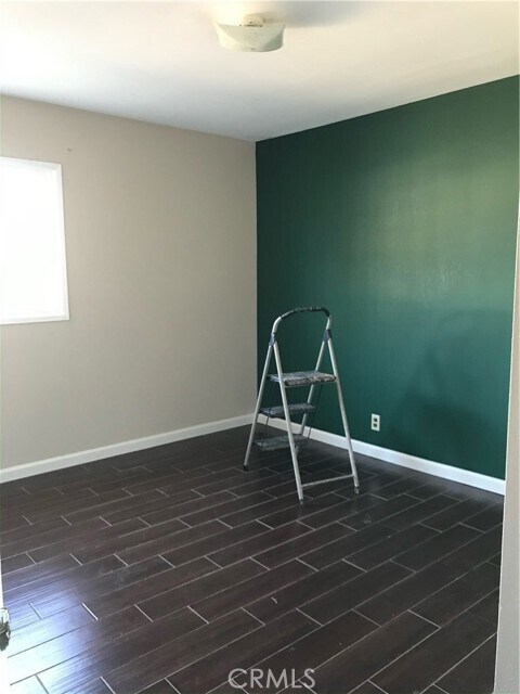 Building Photo - 2233 S Encino Pl