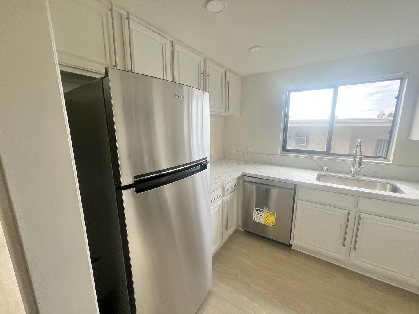Building Photo - 1444 Centinela Ave