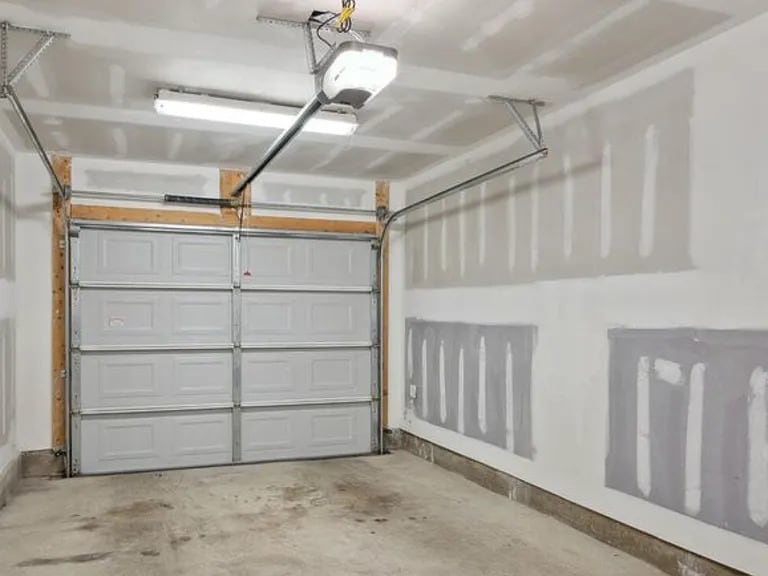 Building Photo - 2517 Sayles Pl SE