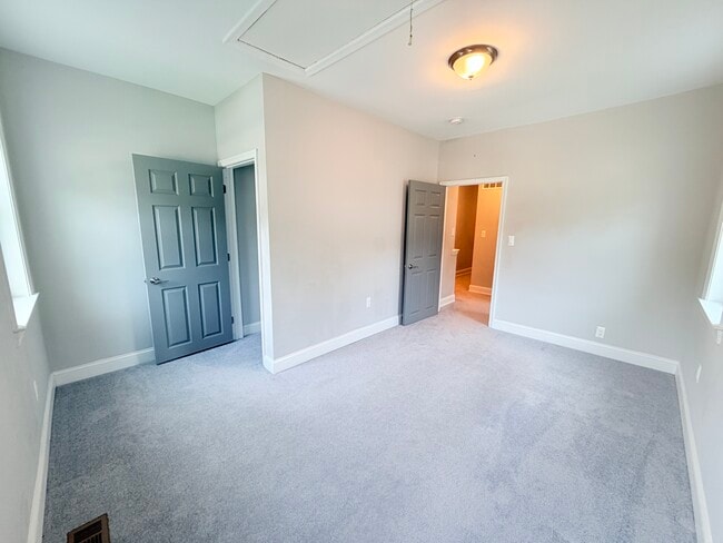 Building Photo - 9133 Savage
