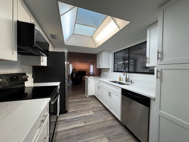 Building Photo - 3/2.5 in Oak Forest of Ormond Beach