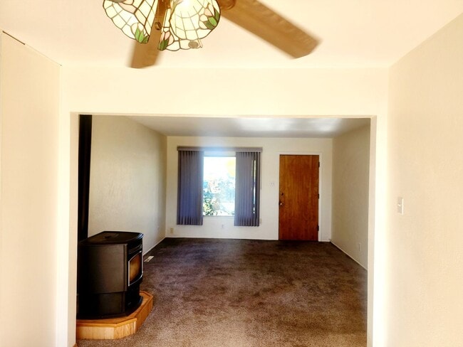 Building Photo - Cozy Home In North Valley
