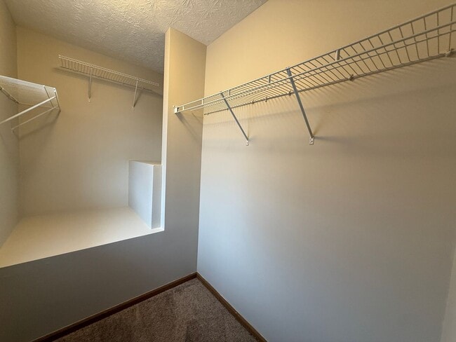 Building Photo - Beautiful 3 Bedroom Single Family Home in ...