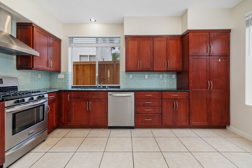 Building Photo - 11161 Pacemont Ln
