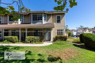 Building Photo - *** HIGHLY DESIRED 3BED/2.5BATH  HILLSBORO...