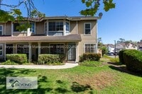 Building Photo - *** HIGHLY DESIRED 3BED/2.5BATH  HILLSBORO...