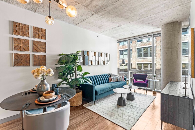 Building Photo - 600 W Jackson Blvd