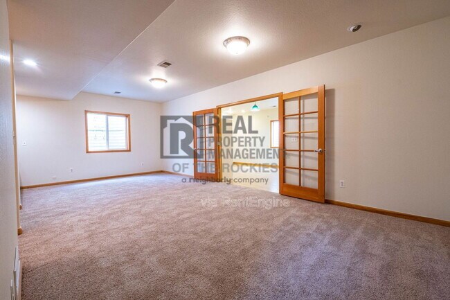 Building Photo - 5436 Hunter Dr