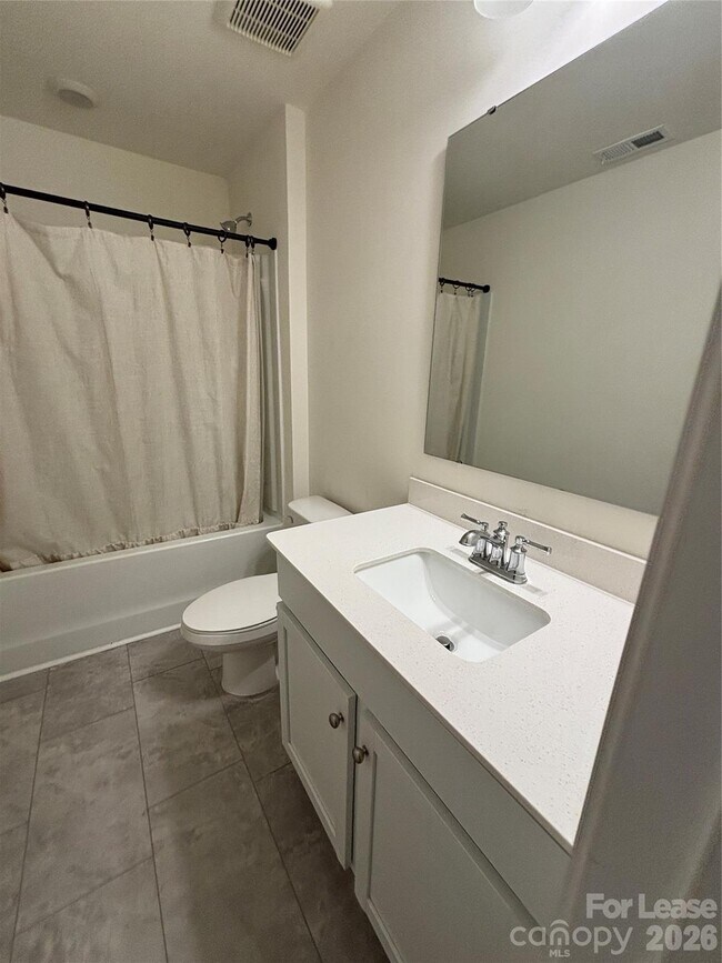 Building Photo - 5211 Maynard Hl Dr