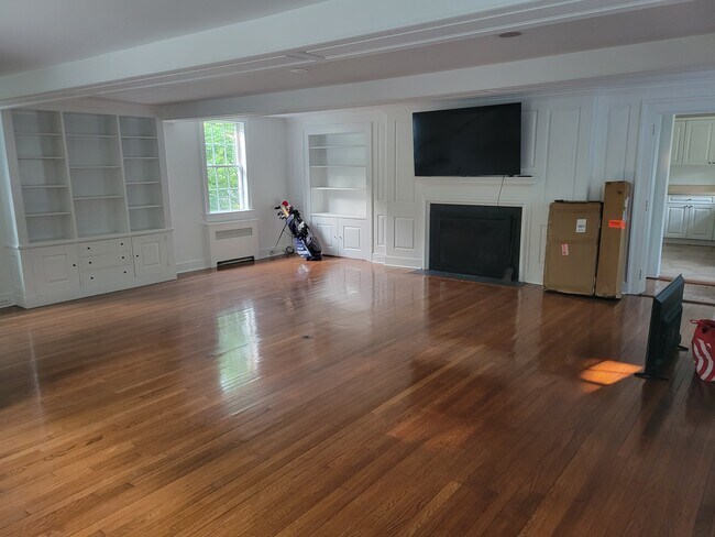 Living room - 106 Wolver Hollow Rd