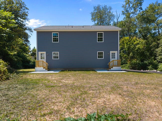 Building Photo - 154 Grove Ave