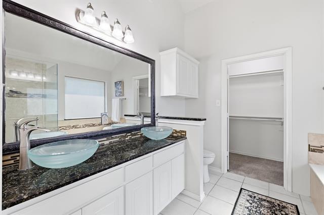 Building Photo - 4704 Ericksen Dr