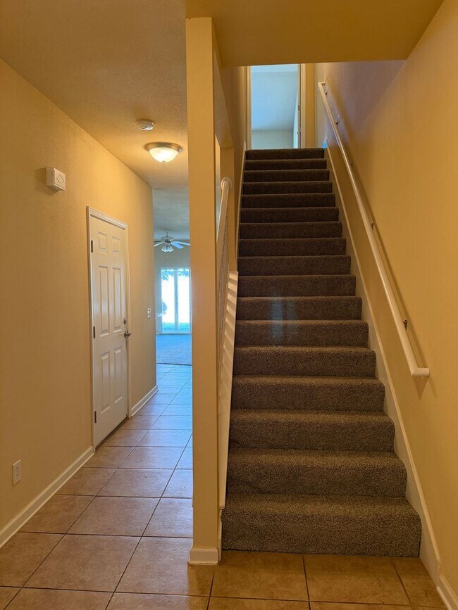 Building Photo - 148 Iron Horse Dr E