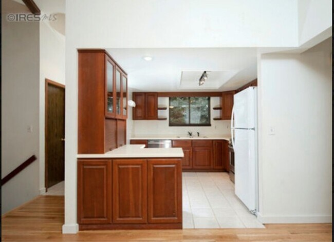 Building Photo - 1840 Del Rosa Ct