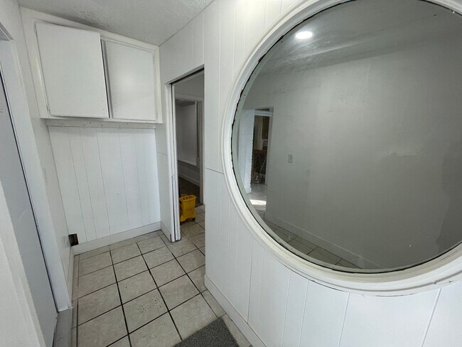 Building Photo - 13224 S Redwood Rd