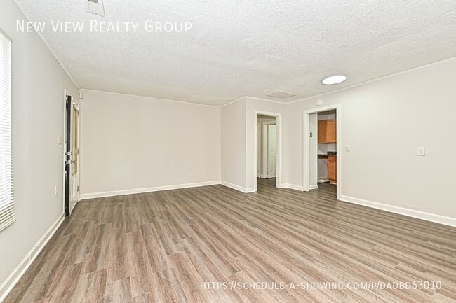 Building Photo - 301 Seldon Dr