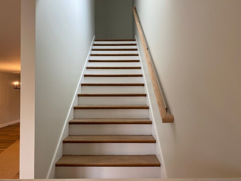 Building Photo - 711 Ewing Blvd