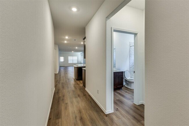 Building Photo - 124 Maravillas Bnd