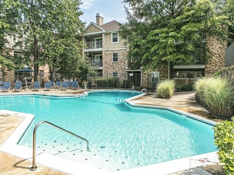 The Views at Laurel Lakes 8220 Marymont Dr Laurel MD 20707