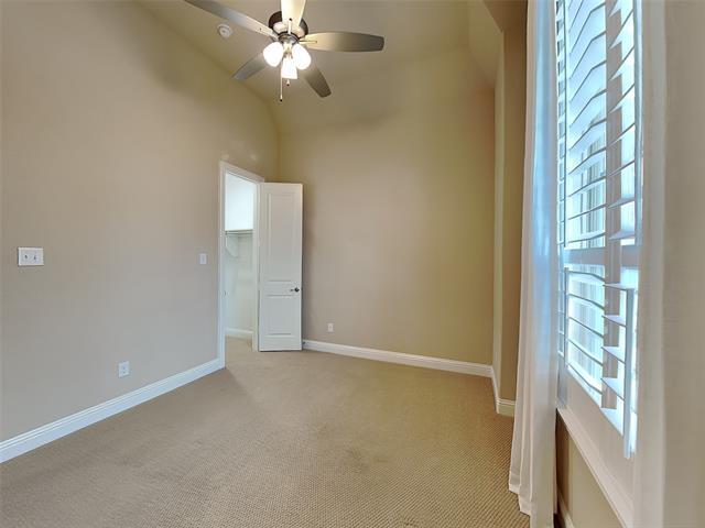 Building Photo - 14845 Belclaire Ave