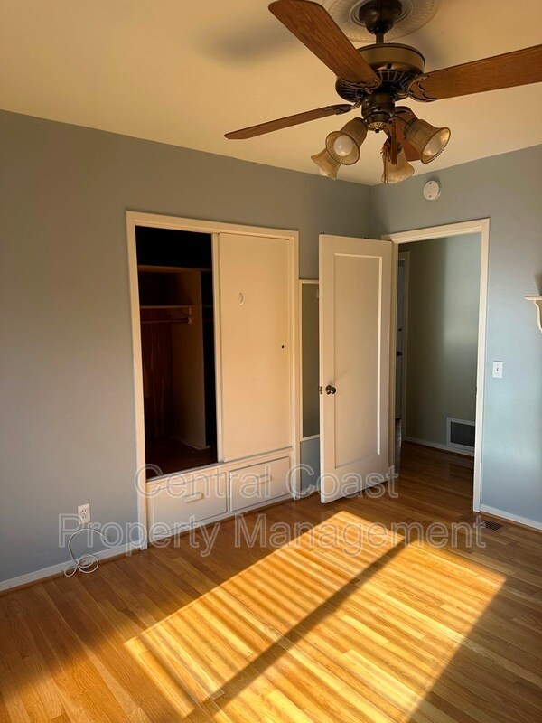 Building Photo - 254 Larkin St