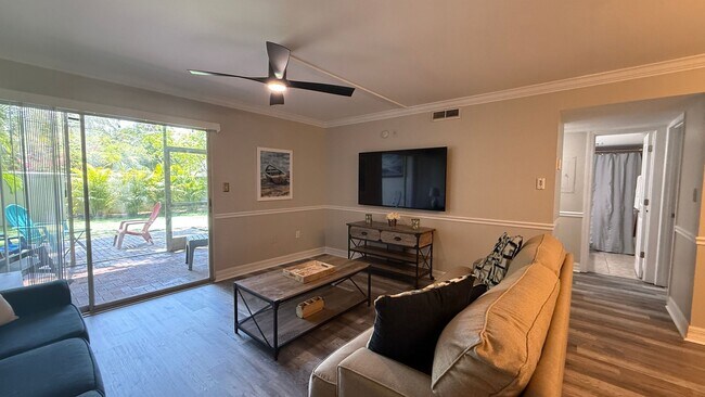 Building Photo - Charming 2/2 Seasonal Rental in Sarasota – Minutes from the Beach! Private Courtyard Included!!