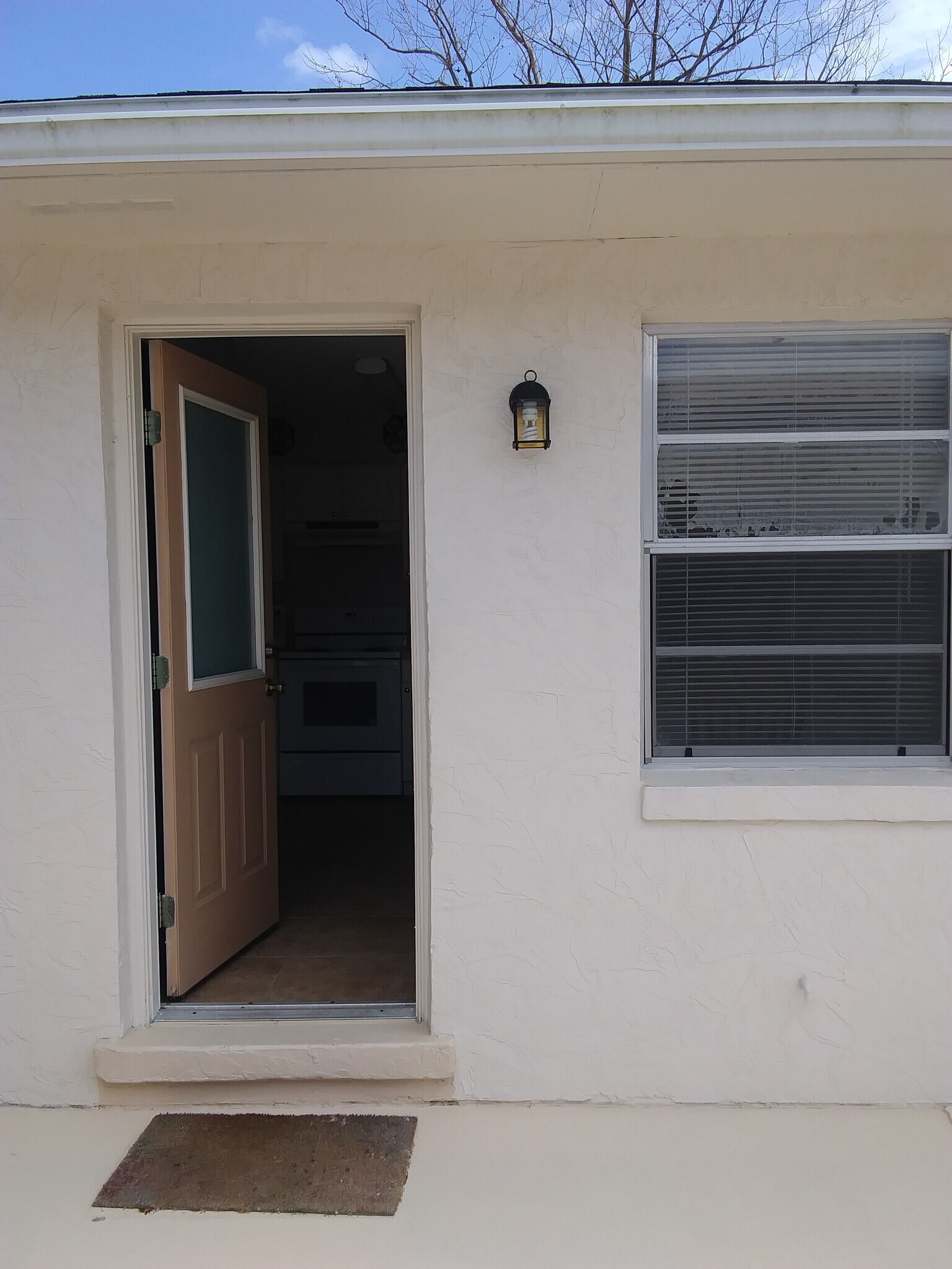 Building Photo - 5172 Taylor Ave