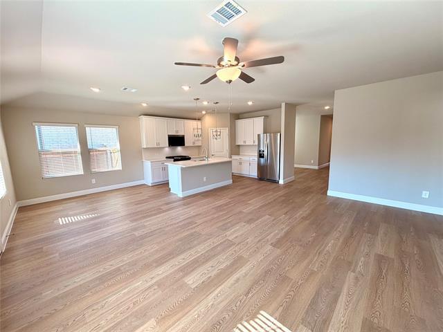 Building Photo - 605 Tidal Dr