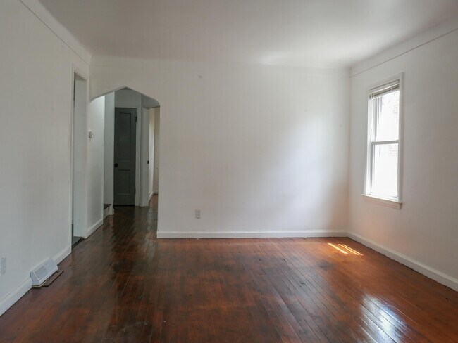 Building Photo - 18938 Beland St
