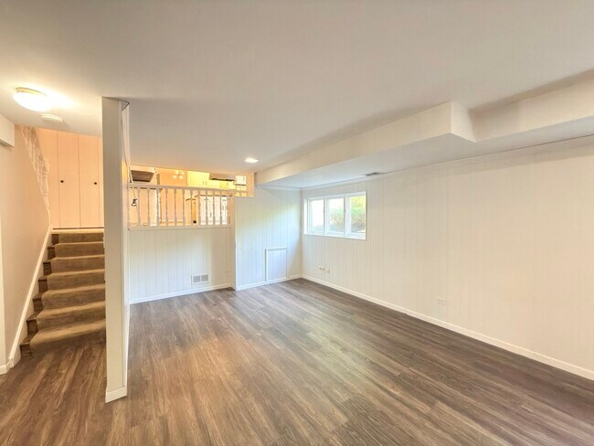 Building Photo - 7826 Dunham Rd