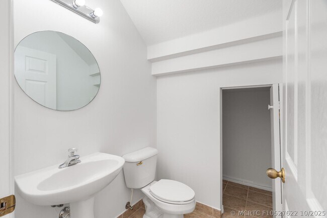Building Photo - 3210 Merrick Terrace