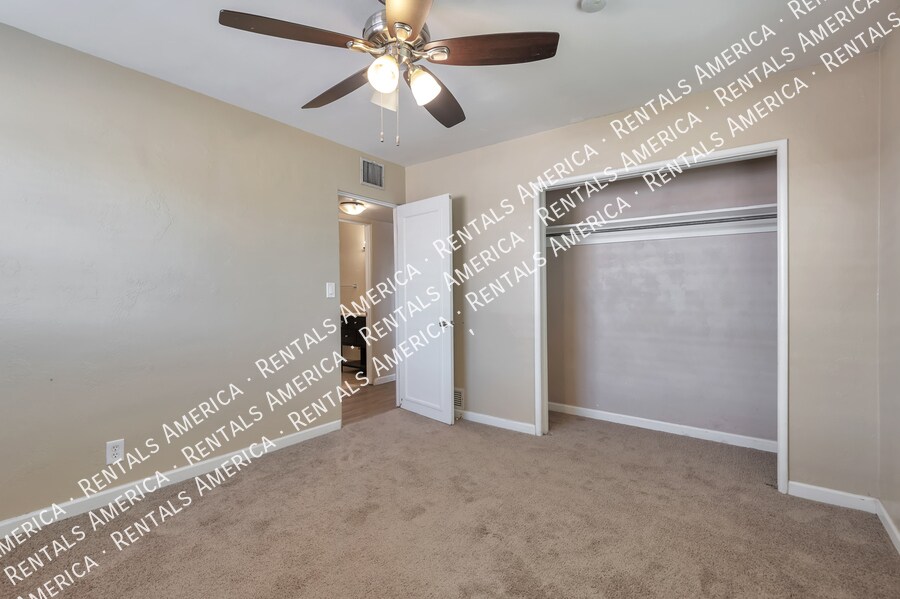 Building Photo - 2606 N Tyndall Ave