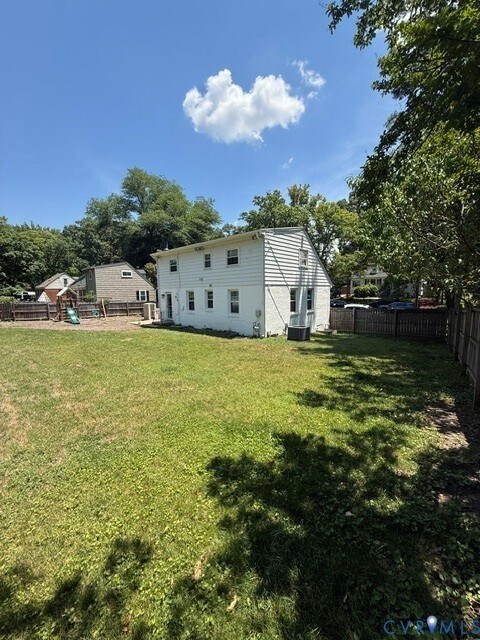 Building Photo - 1300 Maywood Rd