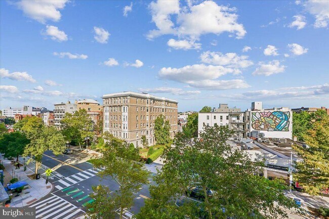 Building Photo - 1851 Columbia Rd NW