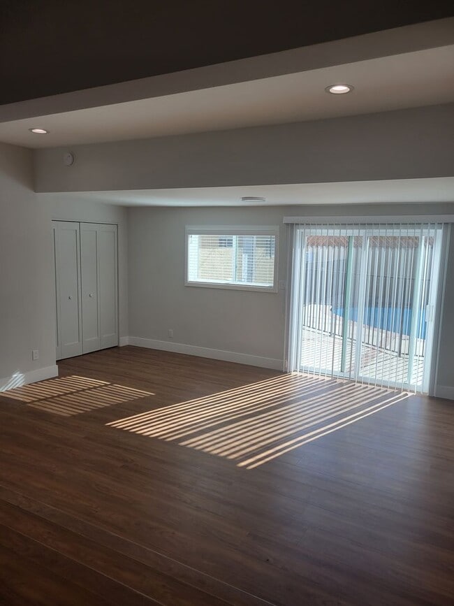 Building Photo - Namm Properties