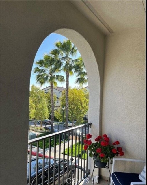 Building Photo - 905 N Bouquet Ct