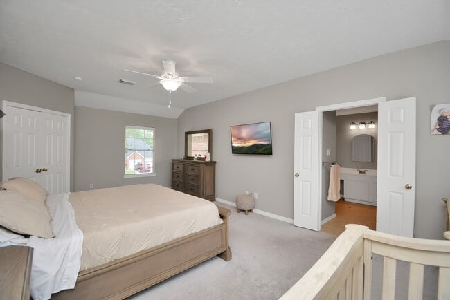 Building Photo - 2322 Lord Nelson Dr